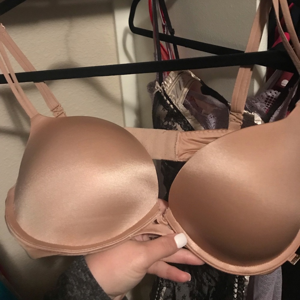 Victoria’s Secret 34D